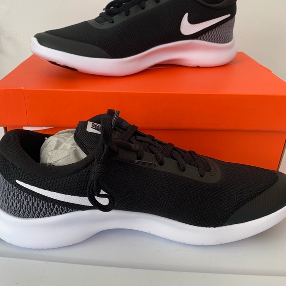Nike Shoes - NIKE Flex Experience Rn 7 Black White 8 1/2M NEW